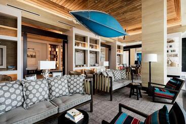هتل Kimpton Seafire Resort + Spa, An Ihg