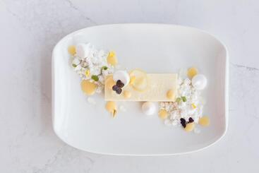 هتل Kimpton Seafire Resort + Spa, An Ihg