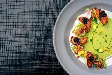 هتل Kimpton Seafire Resort + Spa, An Ihg