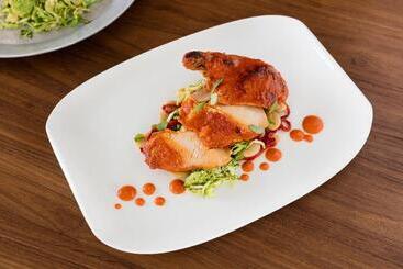 هتل Kimpton Seafire Resort + Spa, An Ihg