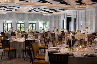 هتل Kimpton Seafire Resort + Spa, An Ihg