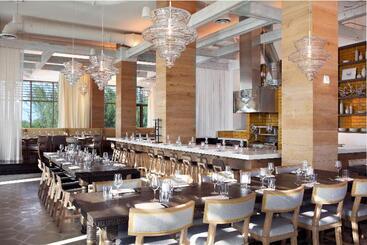 هتل Kimpton Seafire Resort + Spa, An Ihg