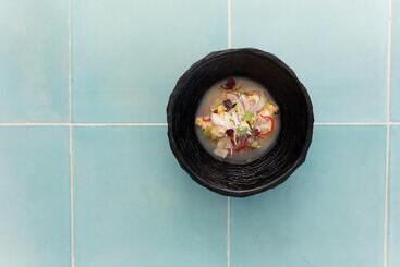 هتل Kimpton Seafire Resort + Spa, An Ihg