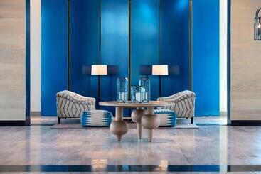 هتل Kimpton Seafire Resort + Spa, An Ihg