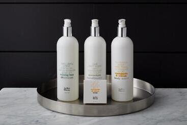 هتل Kimpton Seafire Resort + Spa, An Ihg
