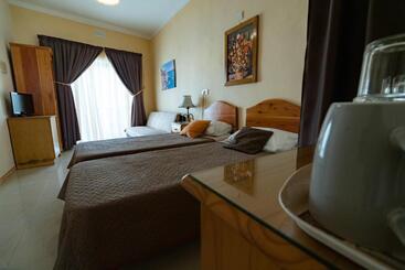 هتل Lantern Guest House