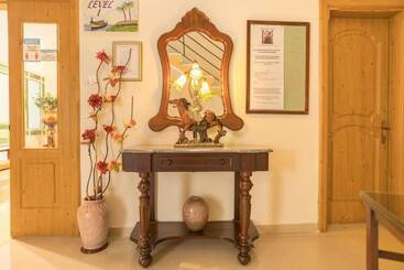 هتل Lantern Guest House