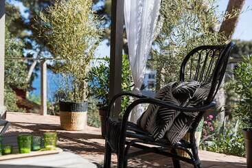 هتل Le Jardin D'emile