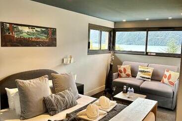 هتل Les Suites Du Lac