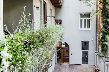 Aparthotel Old Town