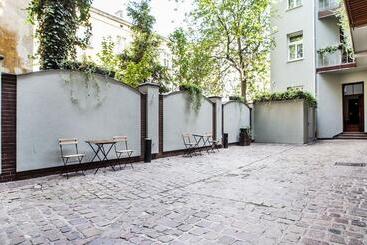 Aparthotel Old Town