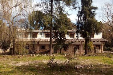 هتل روستایی Restaurante Las Buitreras