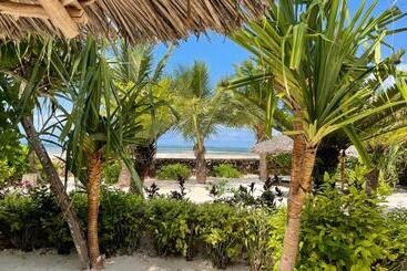 هتل Samaki Lodge