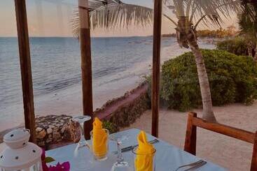 هتل Samaki Lodge