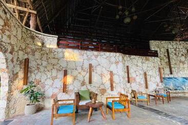 هتل Samaki Lodge