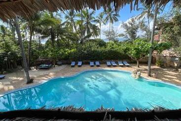 هتل Samaki Lodge