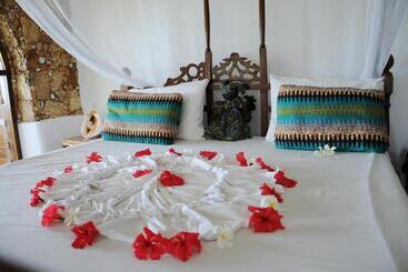 هتل Samaki Lodge