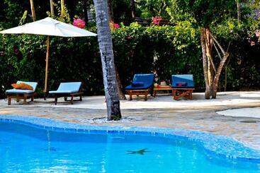 هتل Samaki Lodge