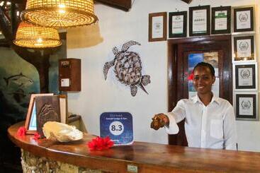 هتل Samaki Lodge