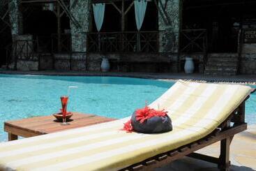 هتل Samaki Lodge