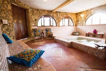 هتل Samaki Lodge