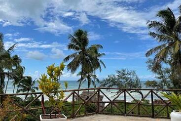 هتل Samaki Lodge