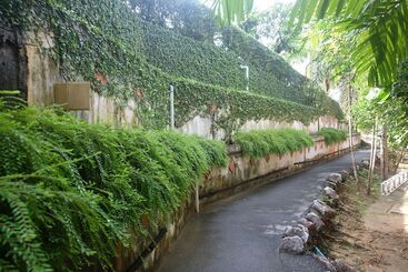 هتل The Chalet Phuket Resort