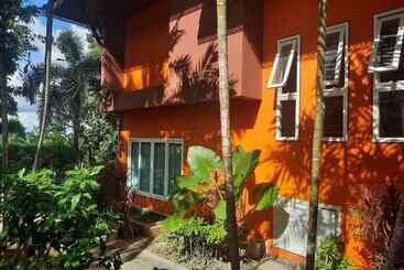 هتل The Chalet Phuket Resort