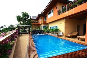 هتل The Chalet Phuket Resort
