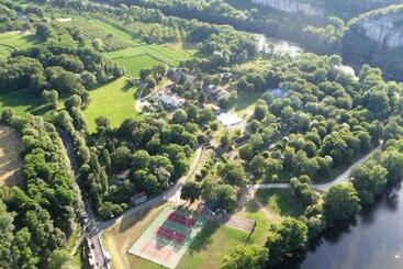 اقامتگاه Vvf Dordogne Lot, Martel Gluges