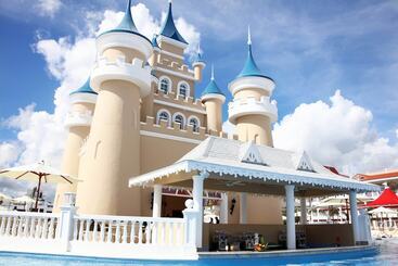 استراحتگاه Bahia Principe Fantasia Punta Cana - All Inclusive
