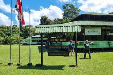 تختخواب و صبحانه Cabina Aventuras Corcovado Gittana Tours