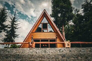 تختخواب و صبحانه Katre Bungalov