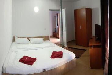 هتل La Protap Calimanesti