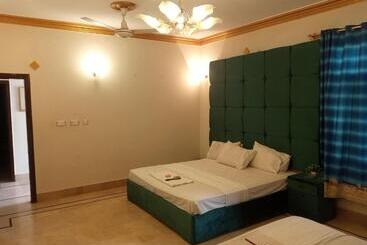 پانسیون Hill View Guest House Karachi