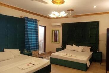 پانسیون Hill View Guest House Karachi