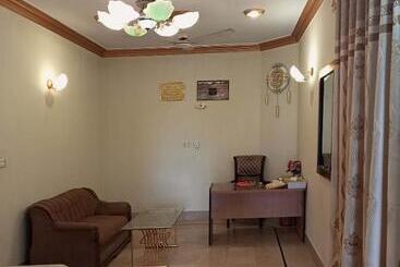 پانسیون Hill View Guest House Karachi