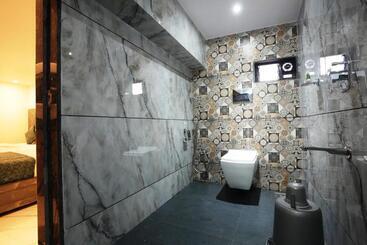 هتل Megh Inn