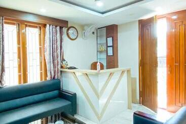 پانسیون Revlin Inn, A Luxury Guesthouse