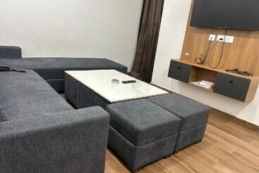 Akshayhotel Near Medanta Hospital