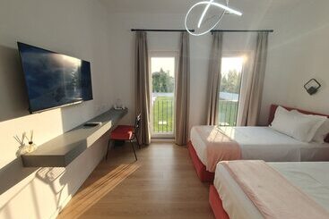 هتل Nerium Garden Inn Tirana Airport