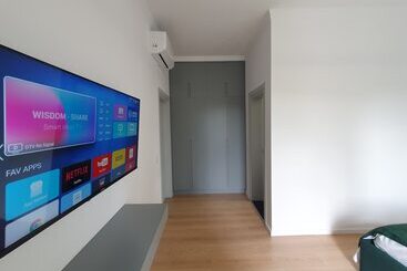 هتل Nerium Garden Inn Tirana Airport