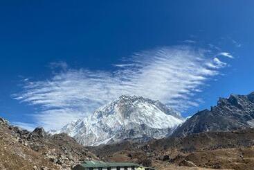 هتل Sherpa Lodge