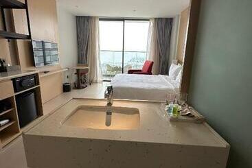 هتل The Cam Ranh Resort All Luxury Service