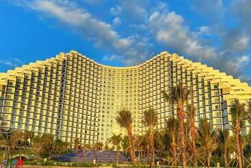 هتل The Cam Ranh Resort All Luxury Service