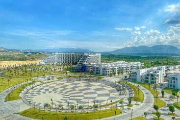هتل The Cam Ranh Resort All Luxury Service
