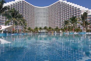 هتل The Cam Ranh Resort All Luxury Service