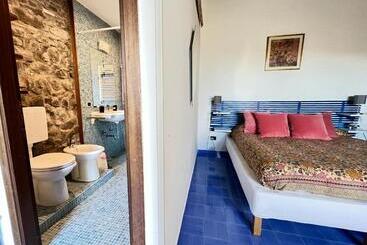 تختخواب و صبحانه Collina Blu
