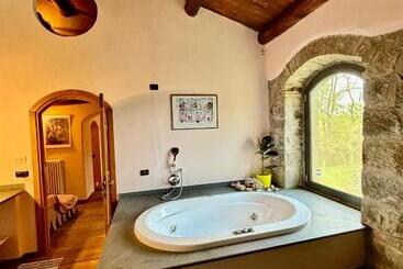 تختخواب و صبحانه Collina Blu