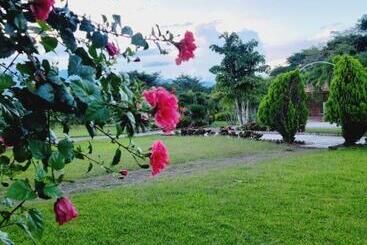 Dexamano Hotel & Resort